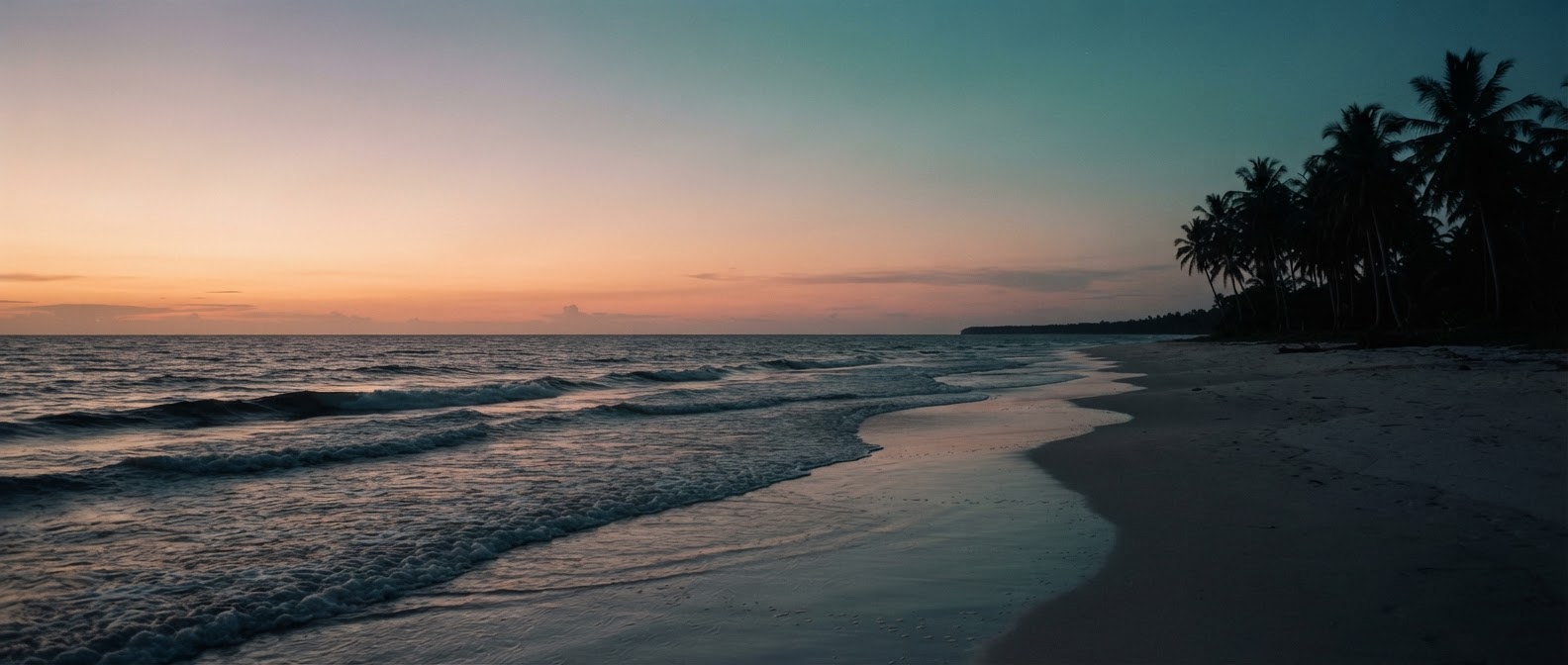 Tepi pantai menjelang senja